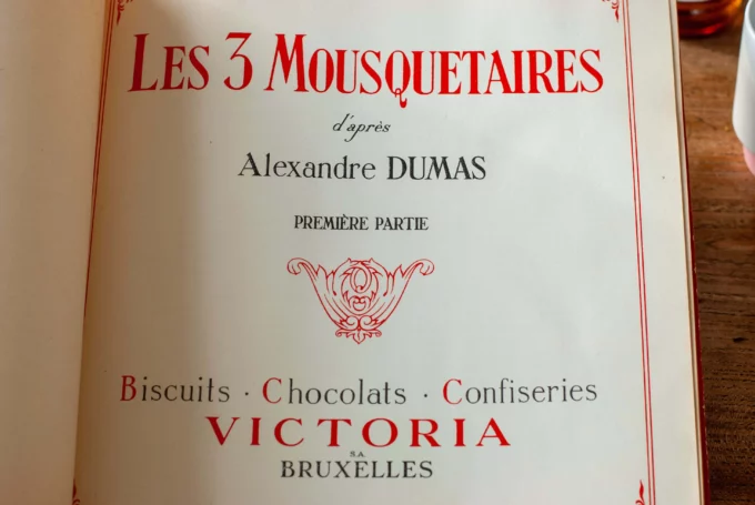 Victoria Album of Les 3 Mousquetaires by Alexandre Dumas