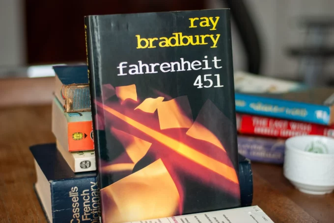 Fahrenheit 451 book by Ray Bradbury